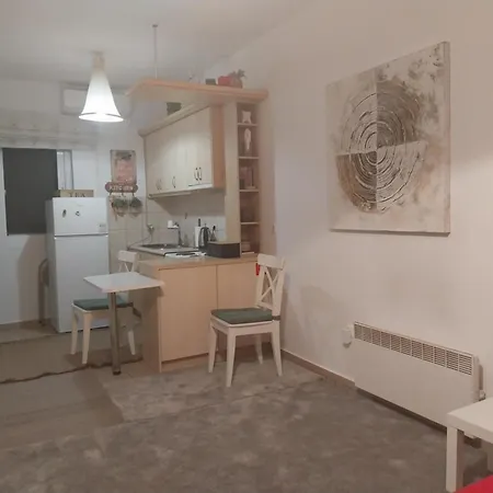 Efi's Apartament *