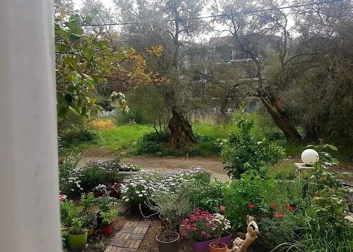 Efi's Апартаменты *