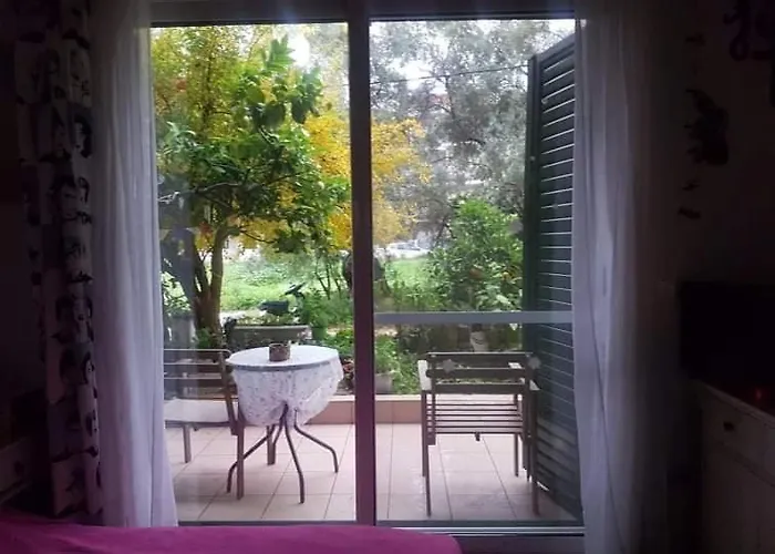 Efi's Лефкада