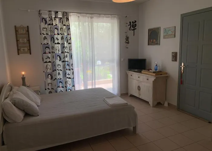 Апартаменты Efi's *