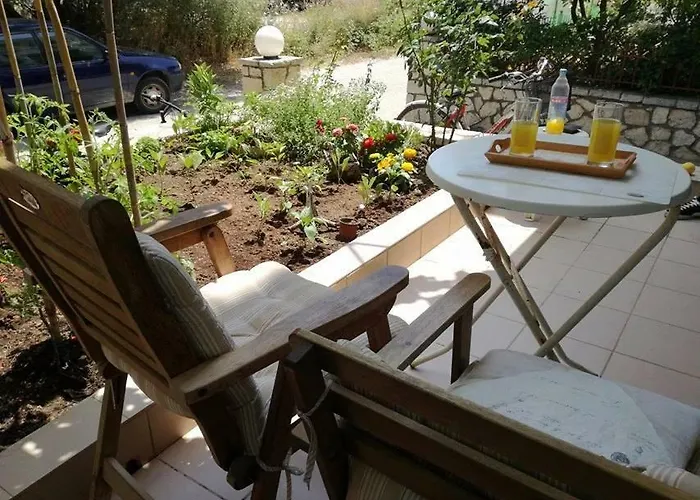 Апартаменты Efi's *